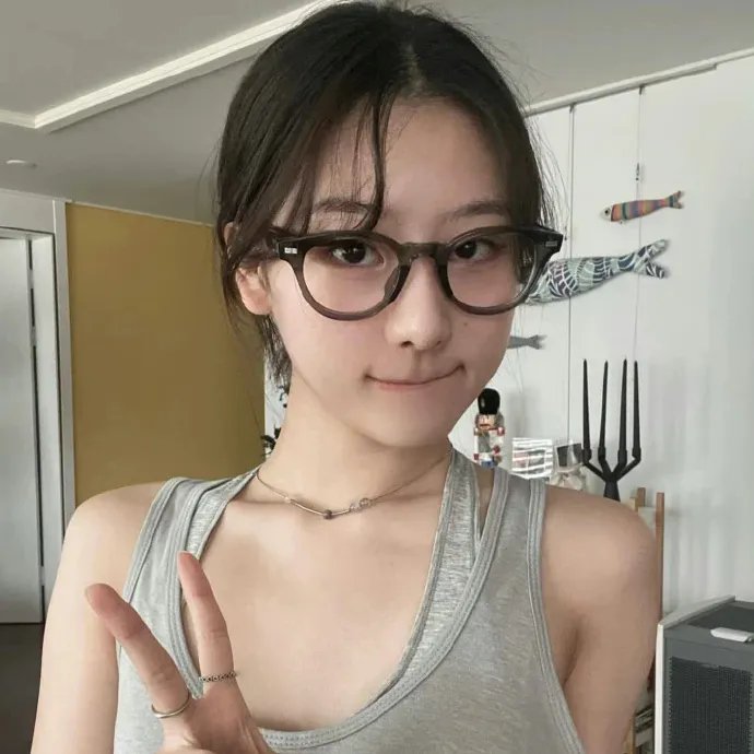 裸女林背景